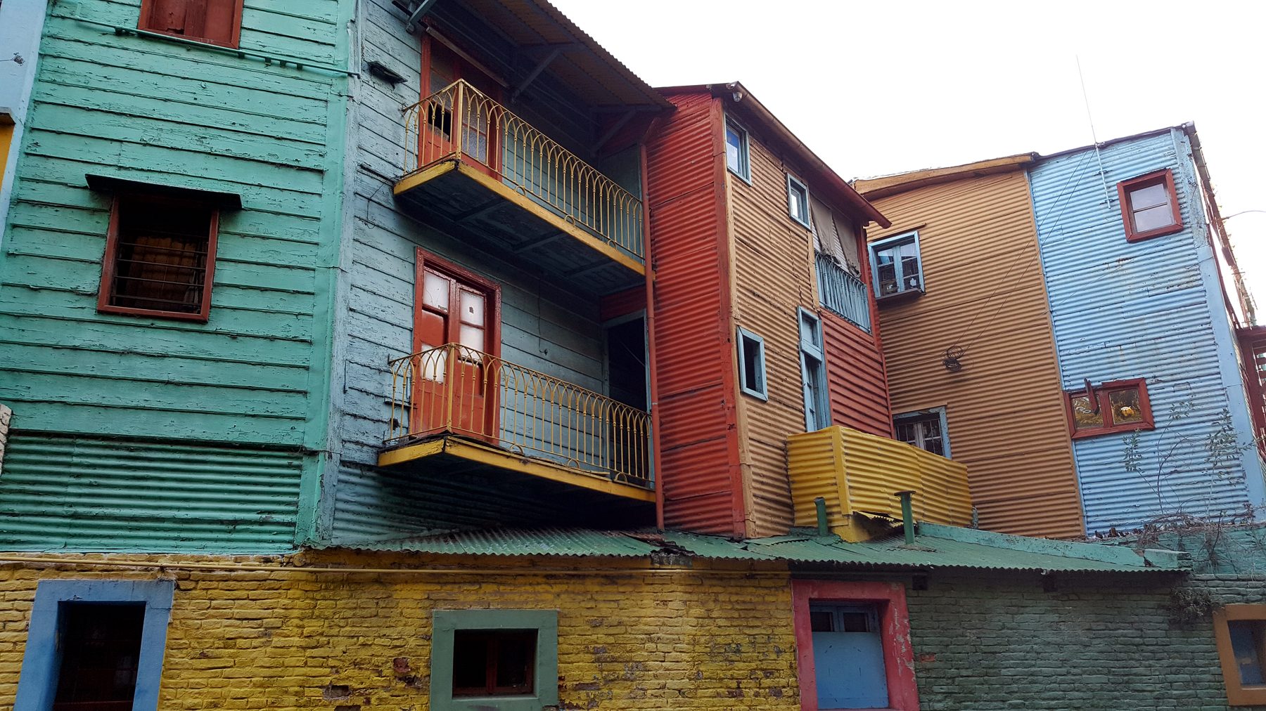 Les maisons en tôle peintes de Caminito, dans le quartier de La Boca (photo : Pierrick Nonnis).