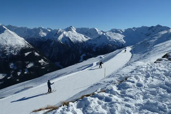 Piste du Stubnerkogel (Bad Gastein) et Hohe Tauern, février 2011