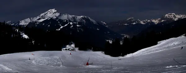 Pistes de Super-Châtel et sommets du Chablais, mars 2015