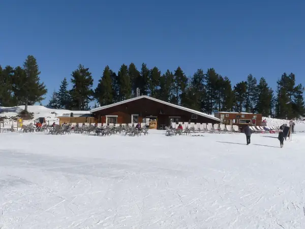 Chalet-restaurant du col del Pam sous la neige, février 2014