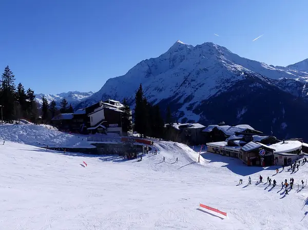 Le front de neige de La Rosière vu du télésiège des Roches Noires (décembre 2025)