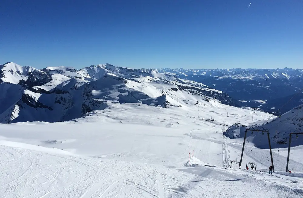 Piste du glacier du Vorab et téléskis, février