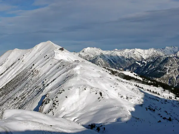 Crête enneigée vers la gare amont du Fellhorn, janvier 2010