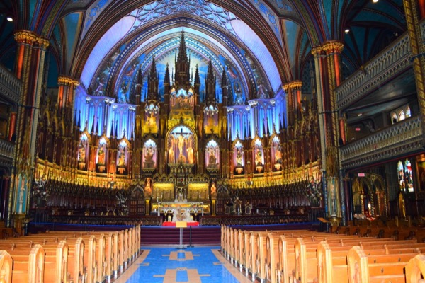 Le Vieux-Montréal et la basilique Notre-Dame